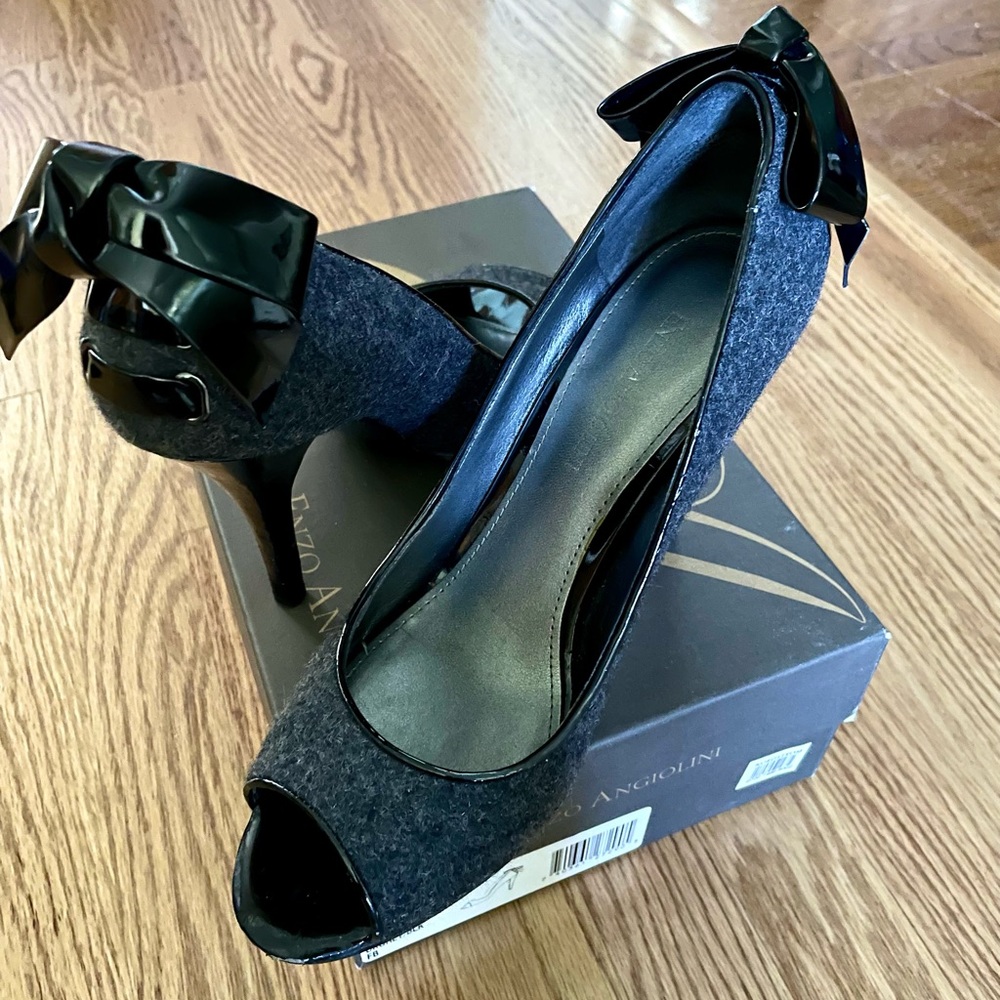 Elegant Enzo Angiolini mistle dark grey pump